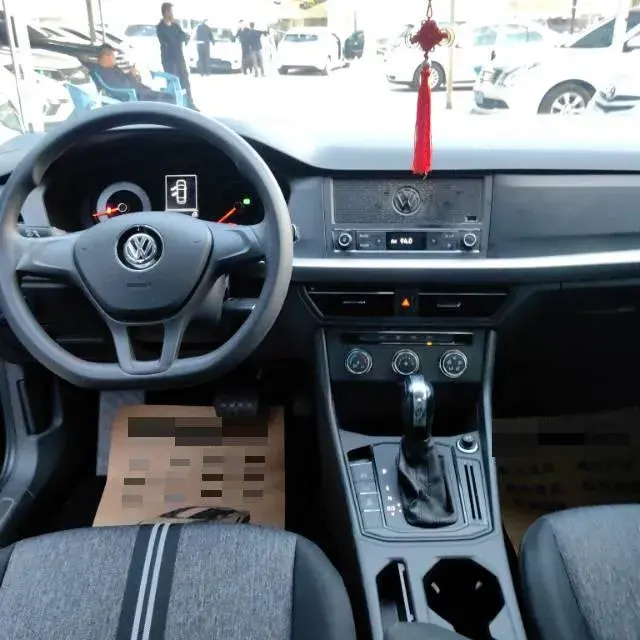 2018 VOLKSWAGEN LAVIDA thumbnail 4