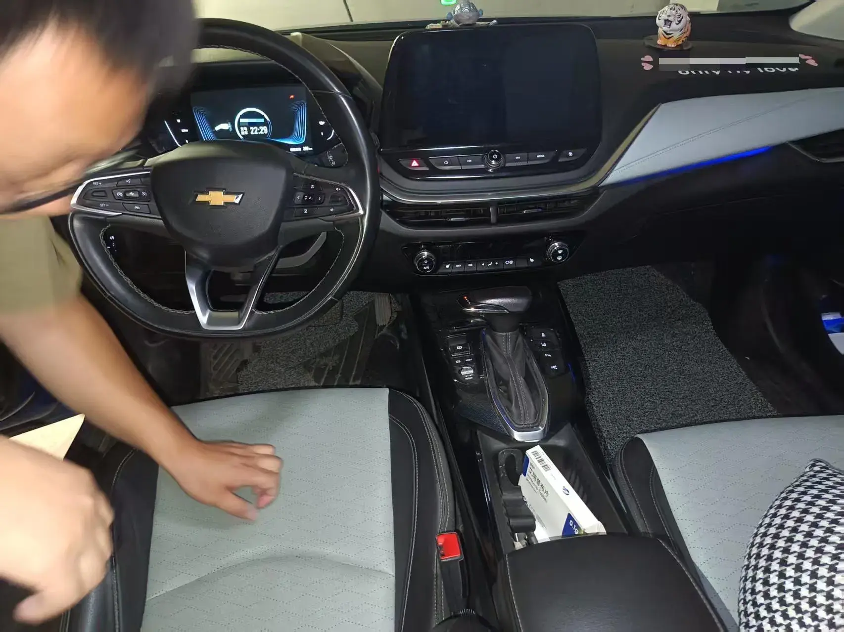 2020 CHEVROLET MENLO thumbnail 3