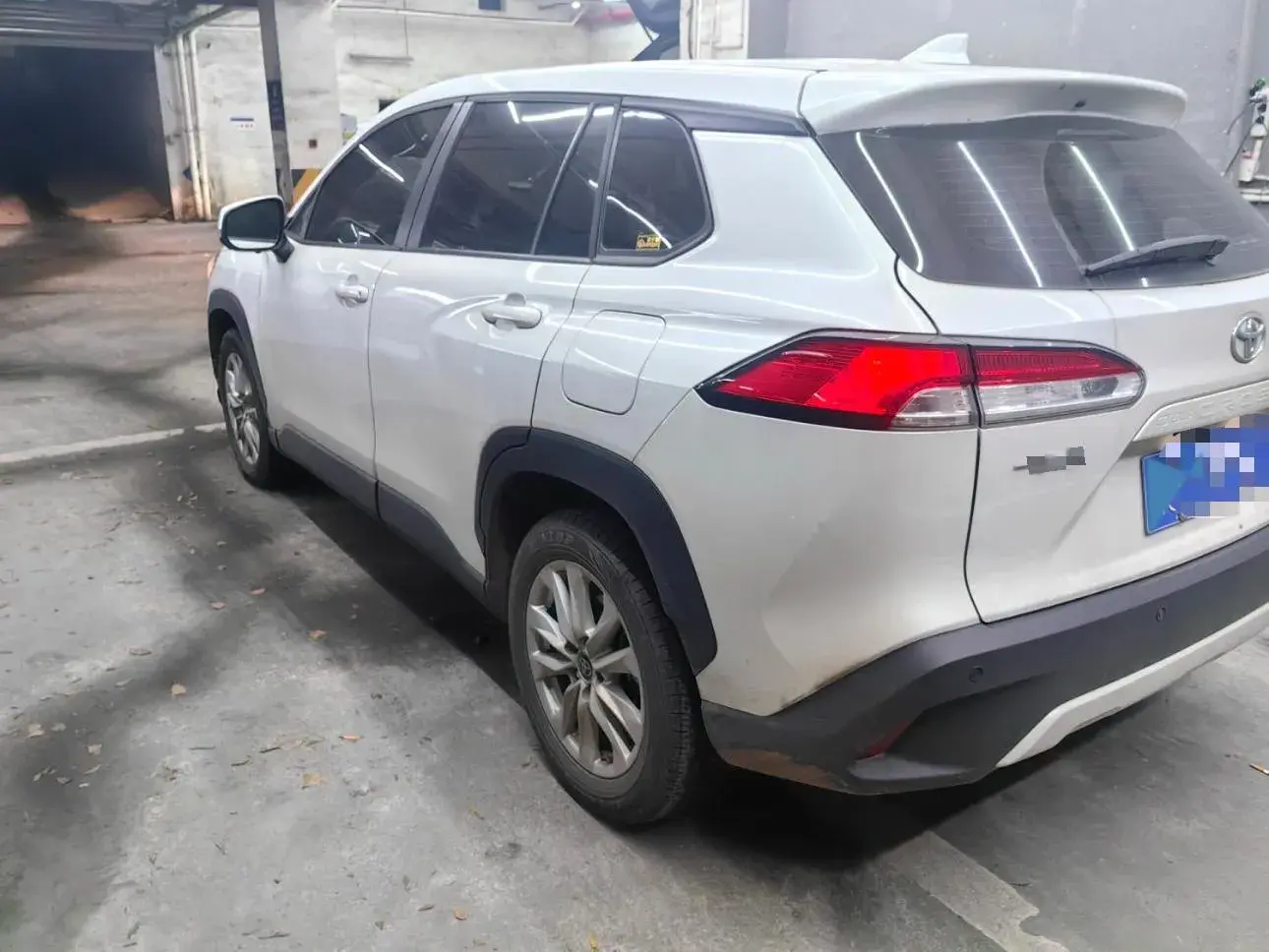 2023 TOYOTA COROLLA thumbnail 2