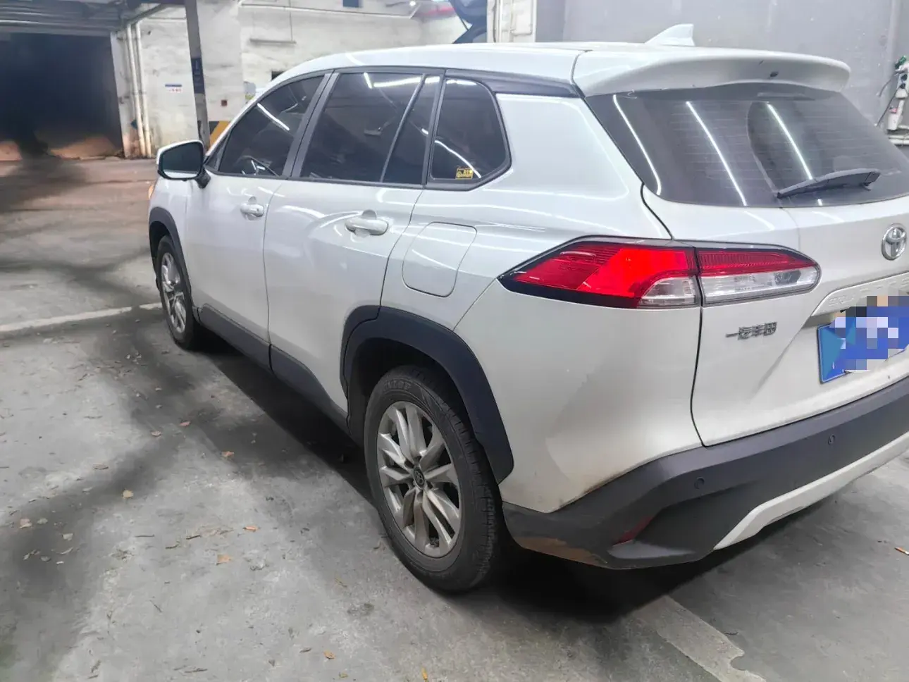 2023 TOYOTA COROLLA thumbnail 4