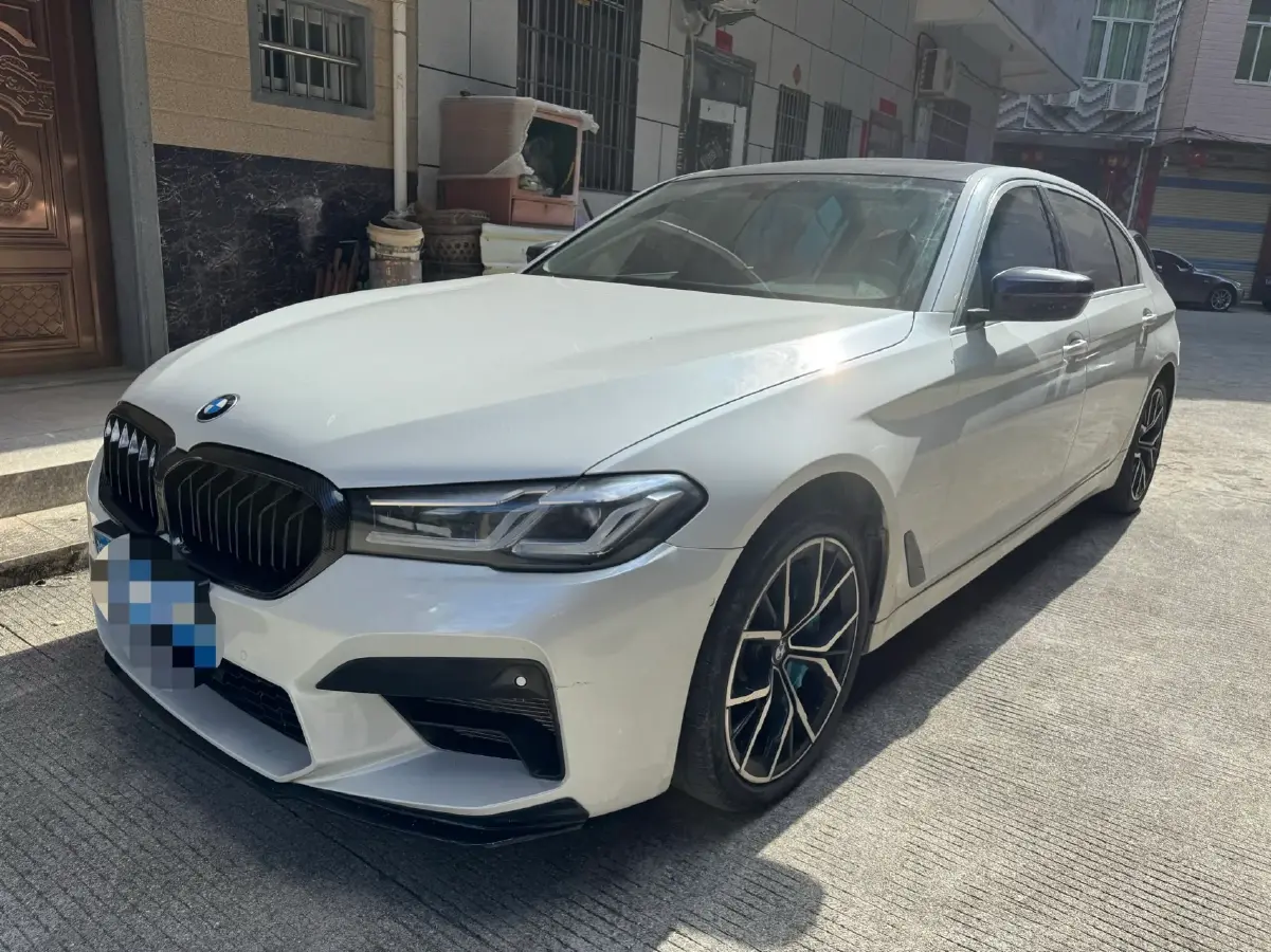 2021 BMW 5 Series 2.0T 184HP L4 8AT