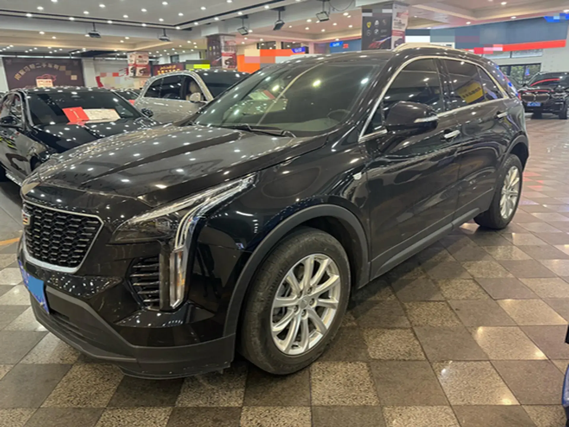 2022 CADILLAC XT4 view 1