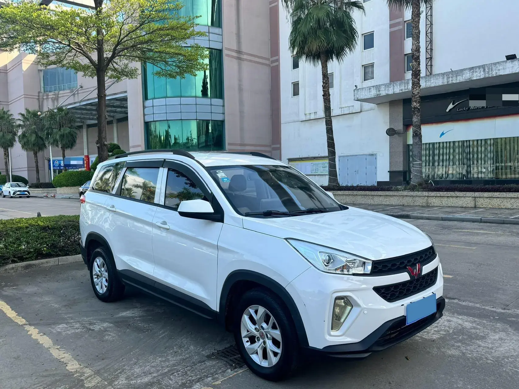 2018 WULING HONGGUANG thumbnail 3