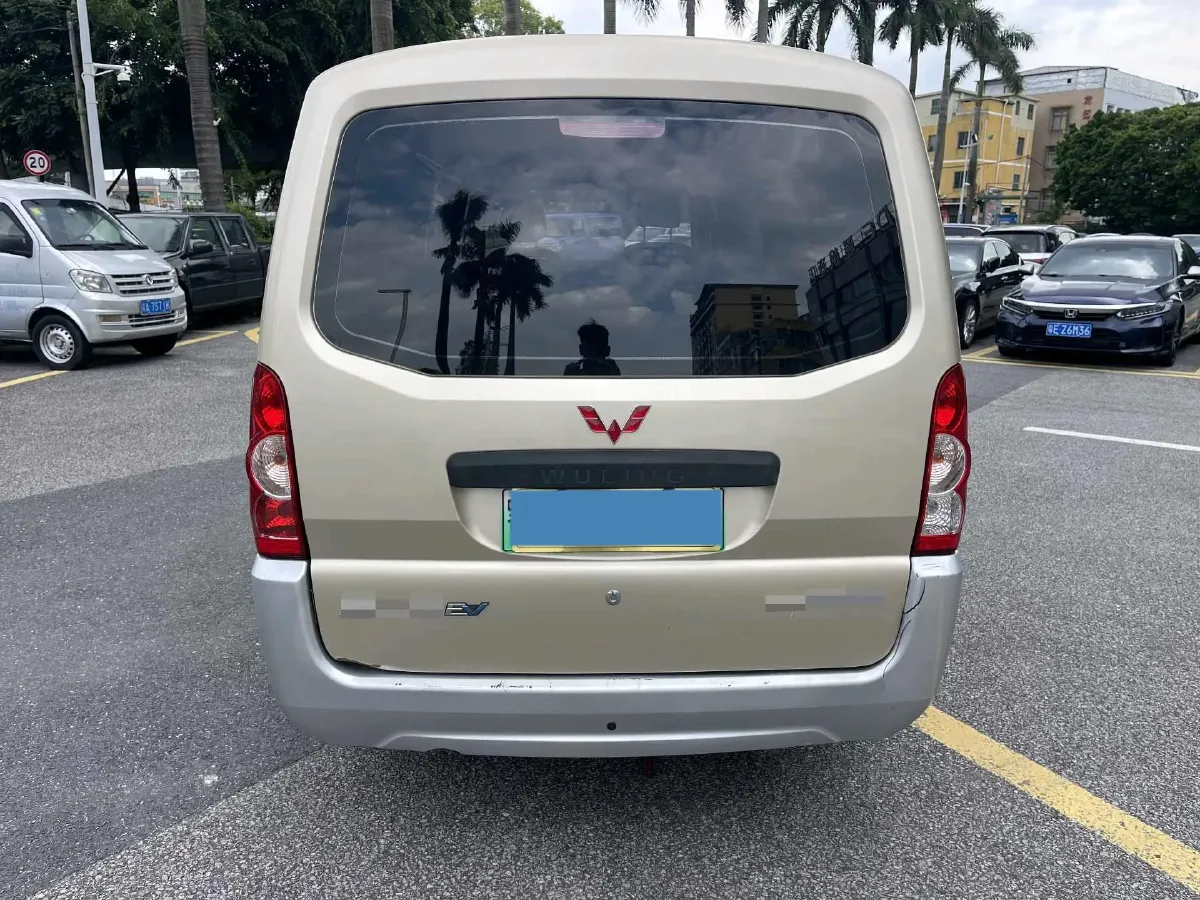 2022 WuLing RongGuang EV BEV 41.6KWH,autocango,china used car exporter,china ev exporter,chinese used car exporter,chinese used ev exporter