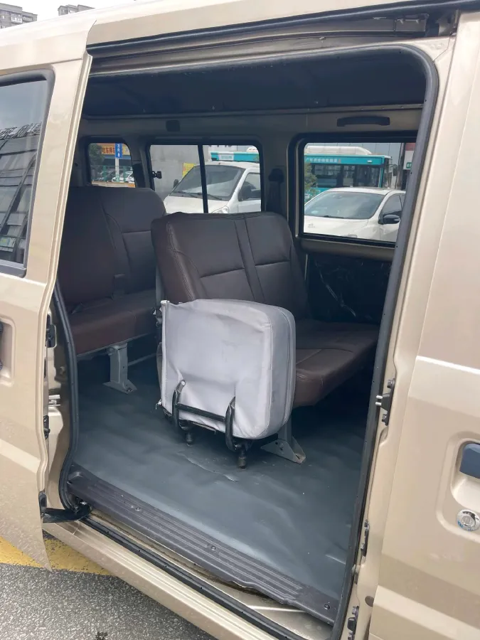 2022 WuLing RongGuang EV BEV 41.6KWH,autocango,china used car exporter,china ev exporter,chinese used car exporter,chinese used ev exporter