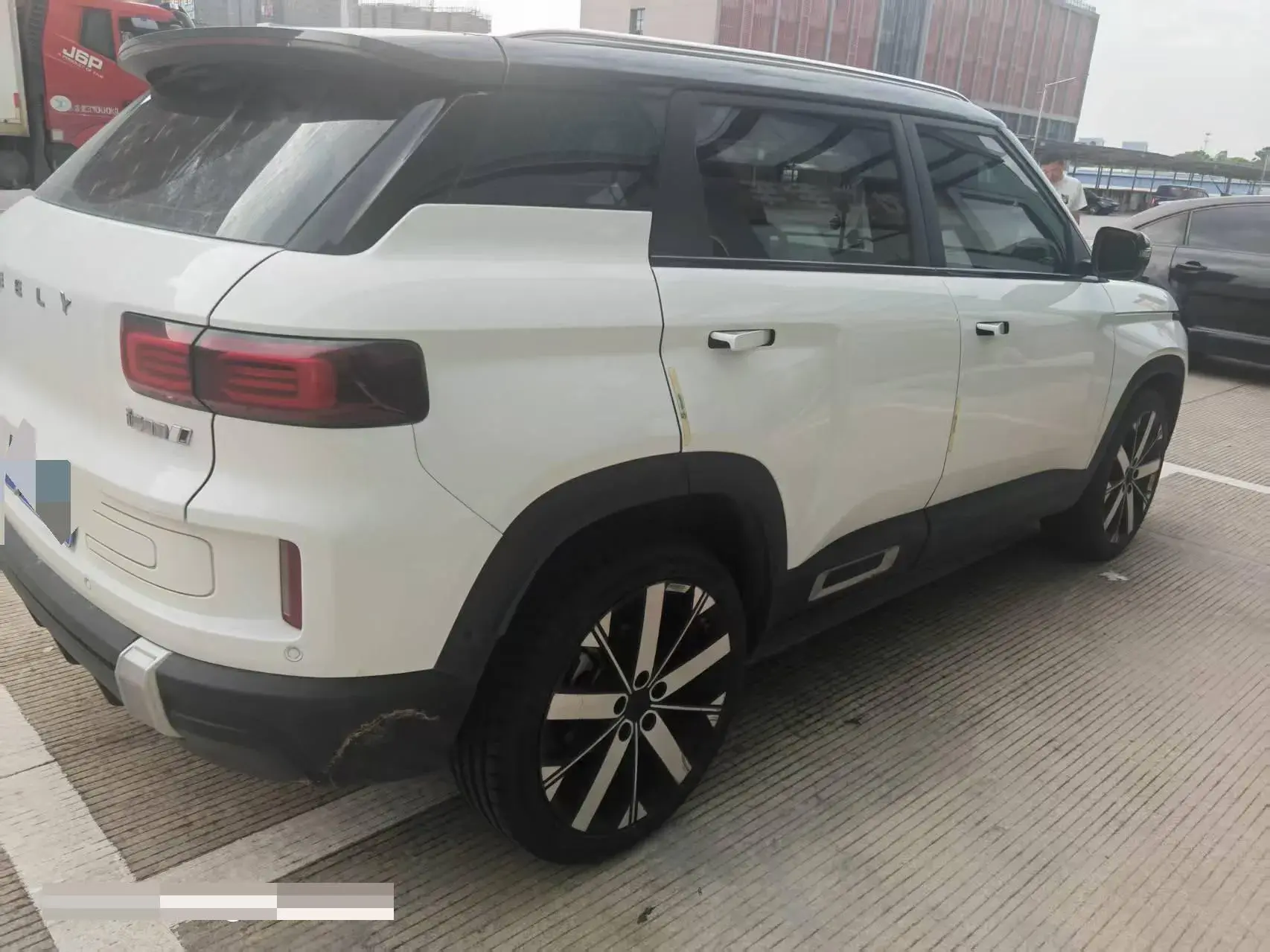 2023 GEELY ICON thumbnail 2