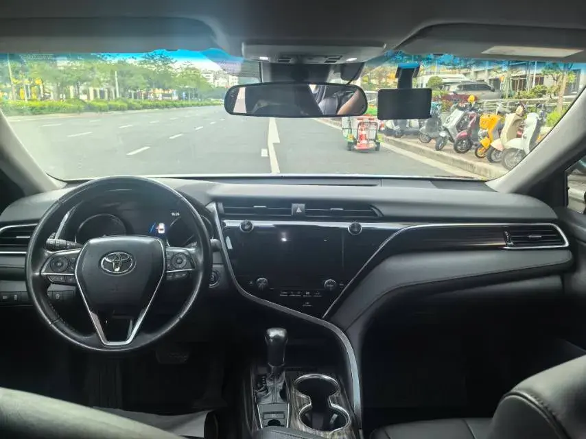 2019 TOYOTA CAMRY thumbnail 4