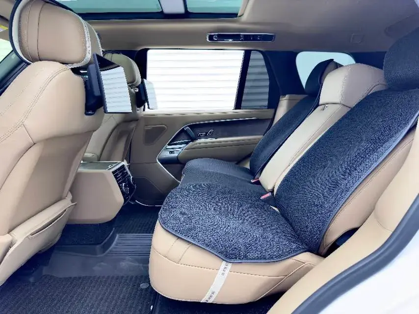 2025 LAND ROVER thumbnail 3