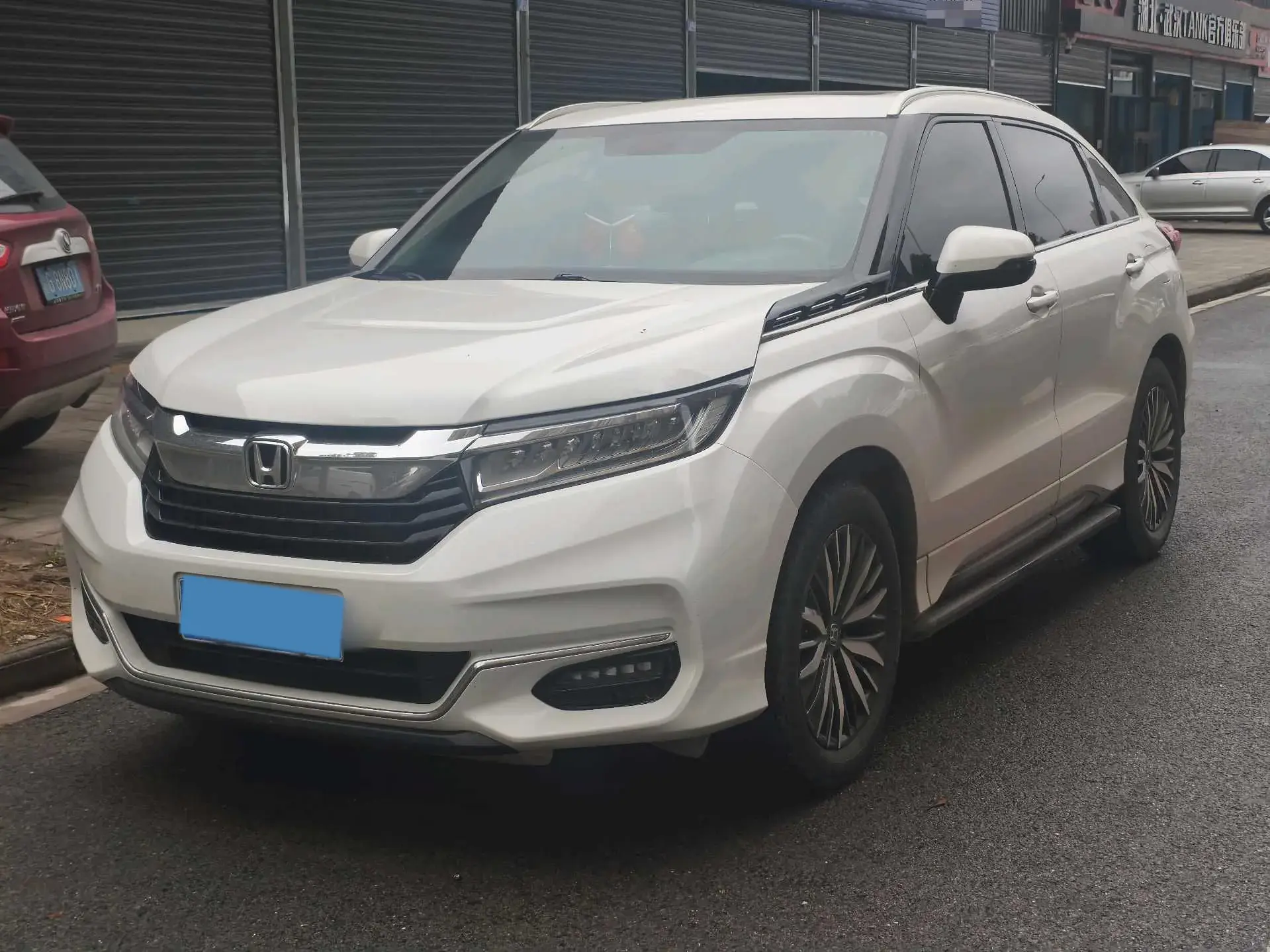 2020 HONDA AVANCIER view 1