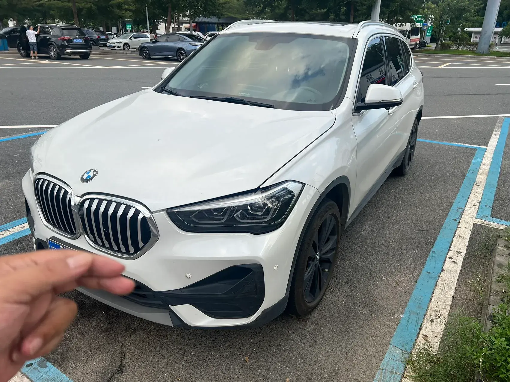 2021 BMW X1 view 1