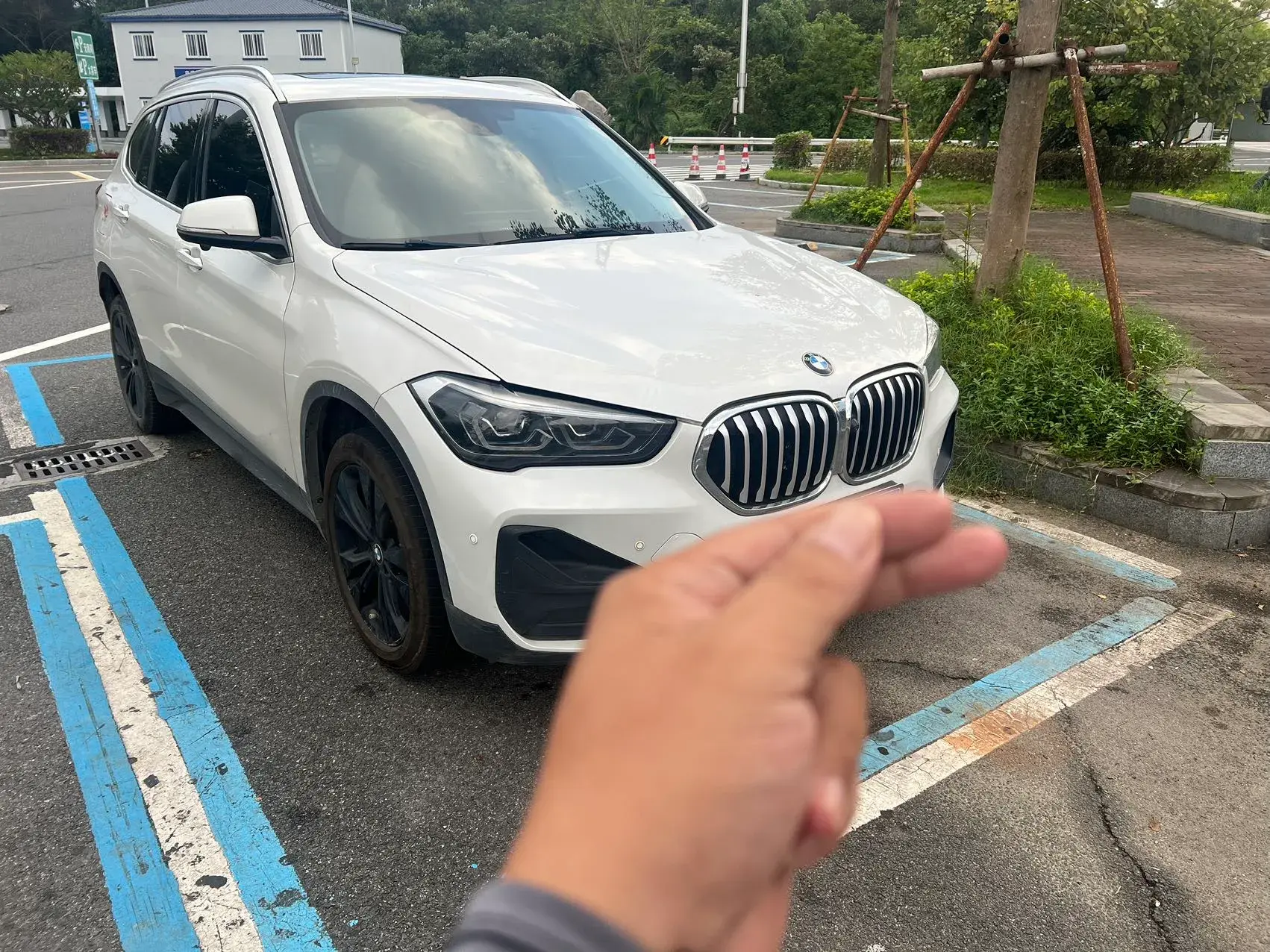 2021 BMW X1 thumbnail 2