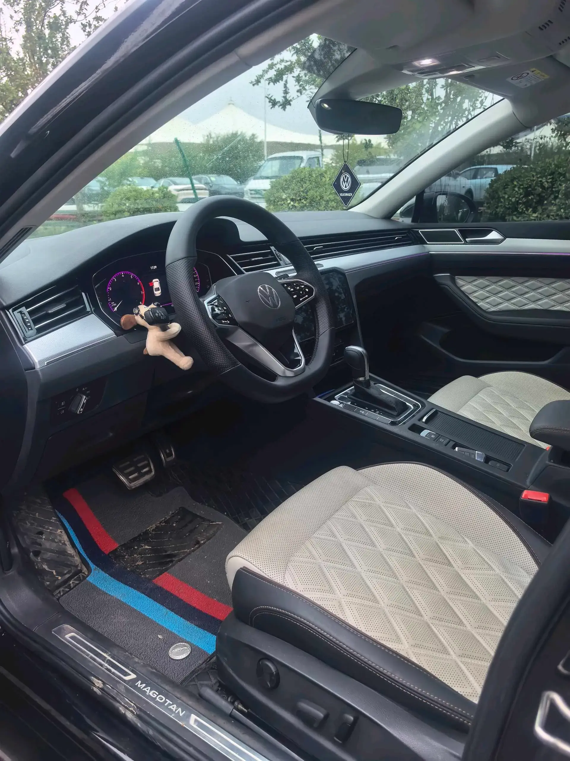 2023 VOLKSWAGEN MAGOTAN thumbnail 4