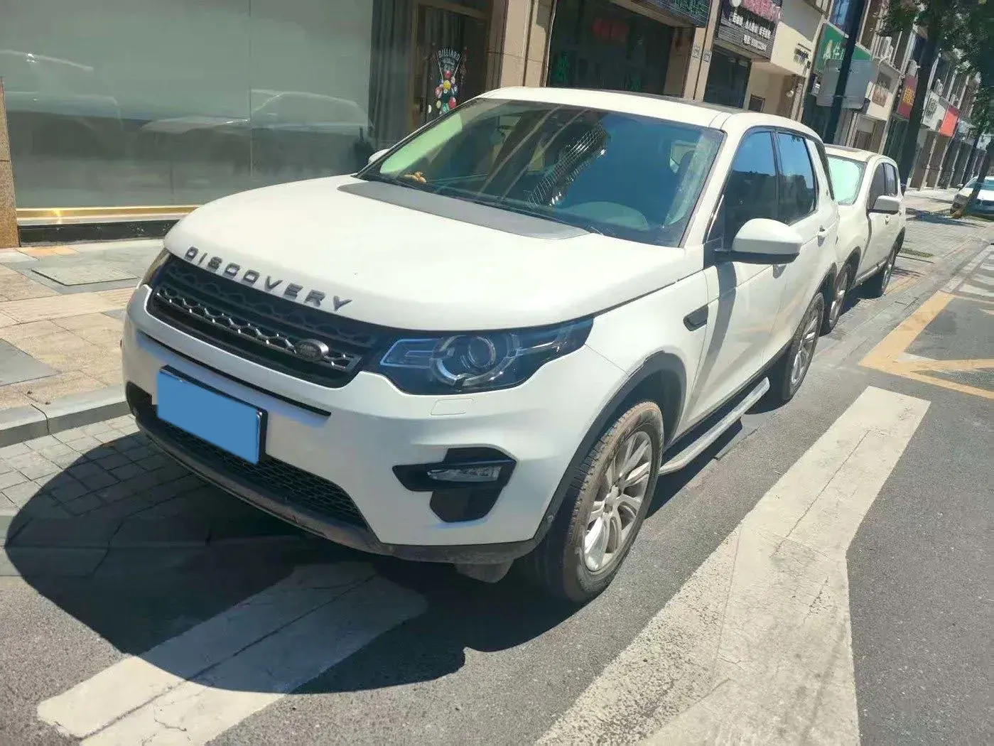 2019 LAND ROVER view 1