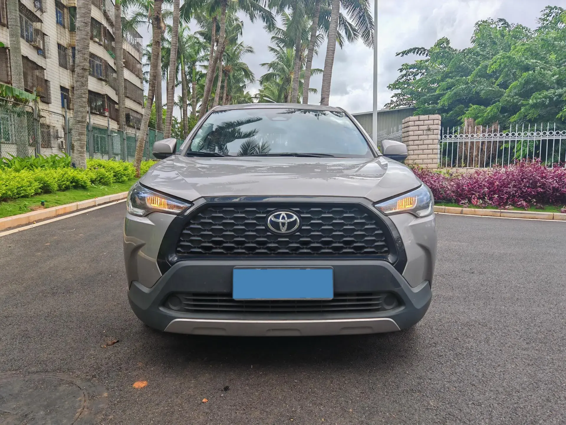 2023 TOYOTA COROLLA thumbnail 2