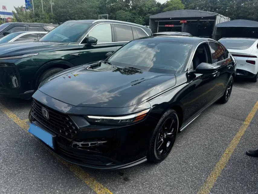 2025 HONDA ACCORD view 1