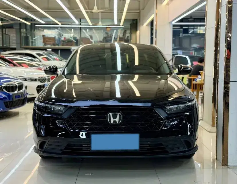 2025 HONDA ACCORD thumbnail 2