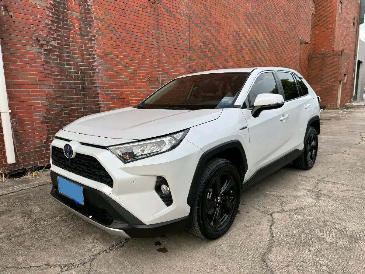 2022 Toyota RAV4 2.5L 178HP L4 E-CVT Hybrid