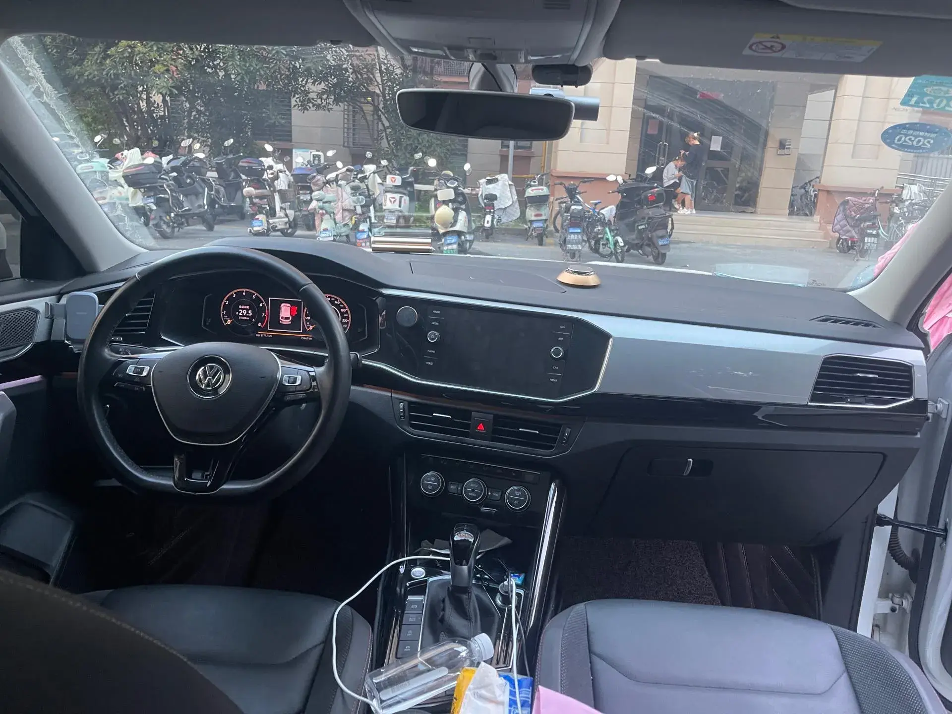 2019 VOLKSWAGEN TAYRON thumbnail 4