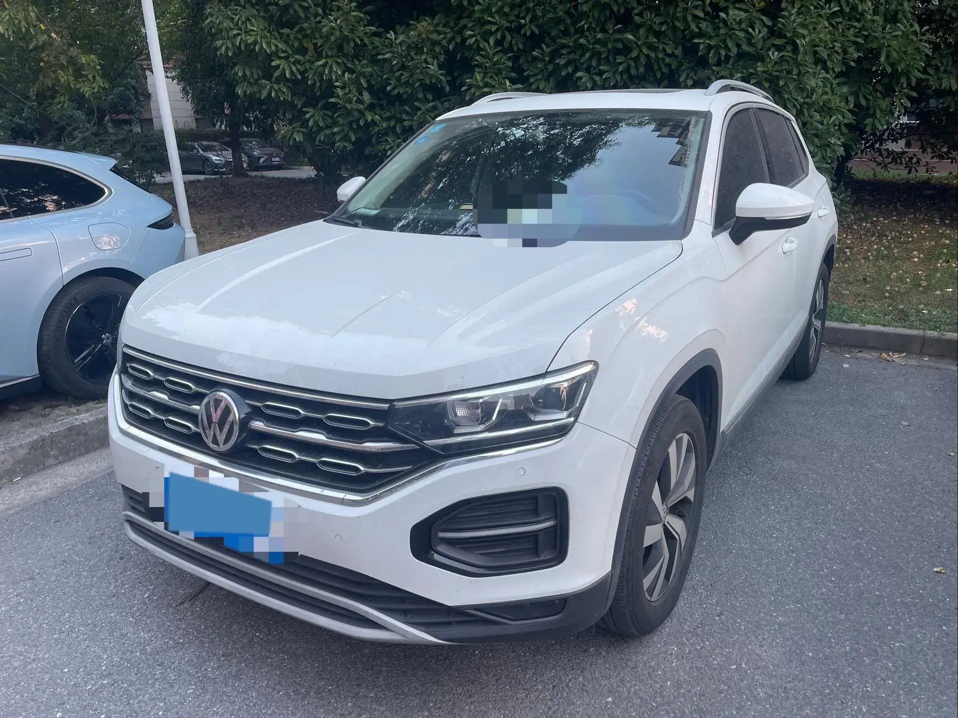 2019 VOLKSWAGEN TAYRON view 1