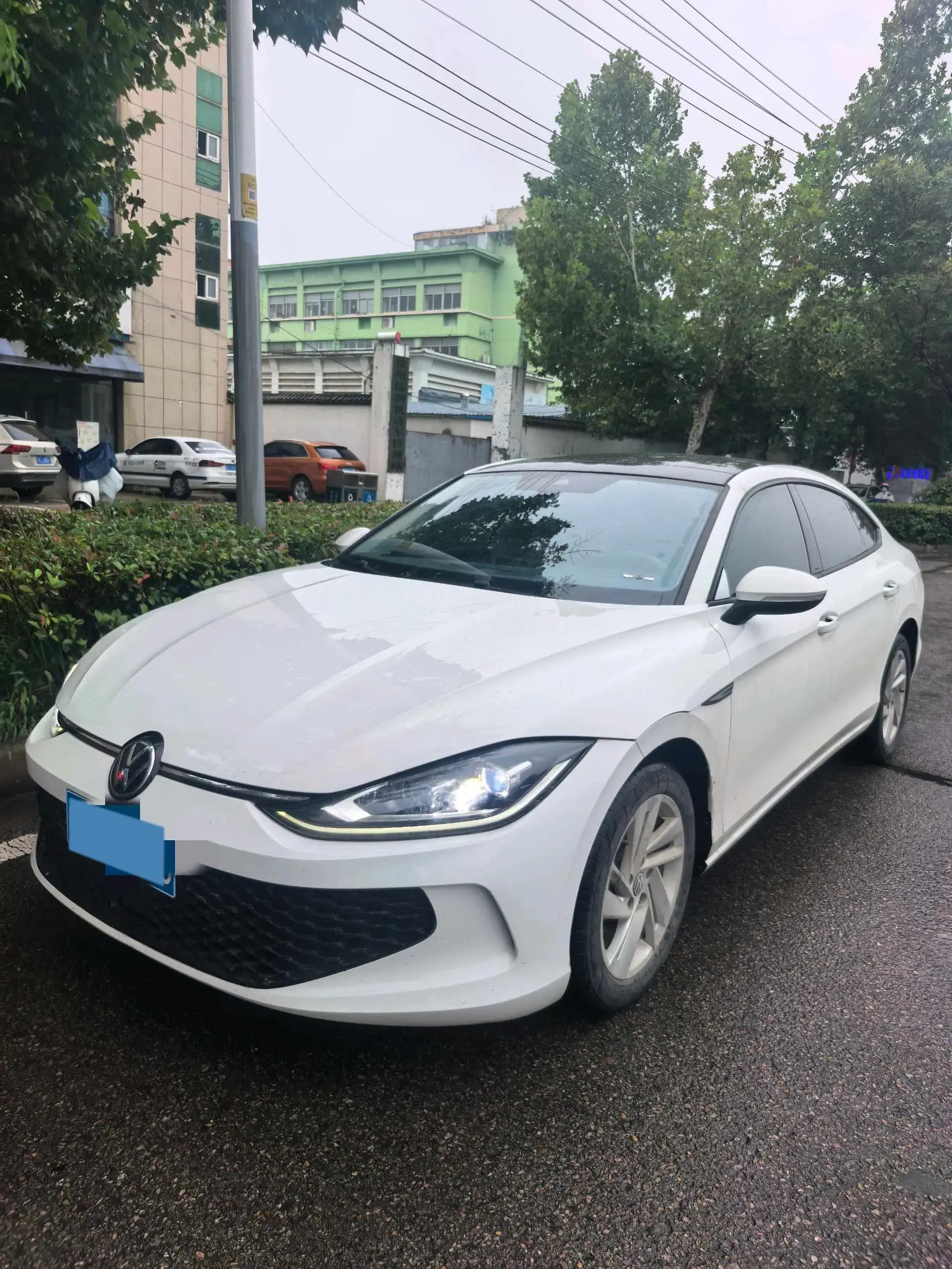 2022 VOLKSWAGEN LAMANDO view 1