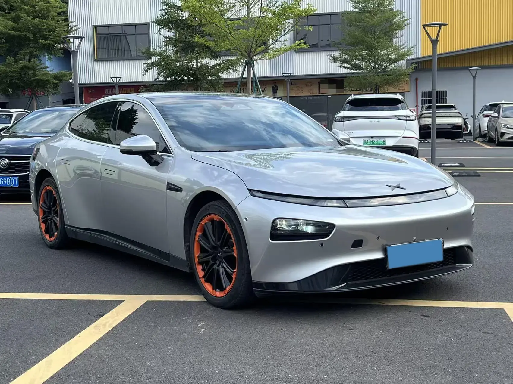 2022 XPENG P7 thumbnail 3