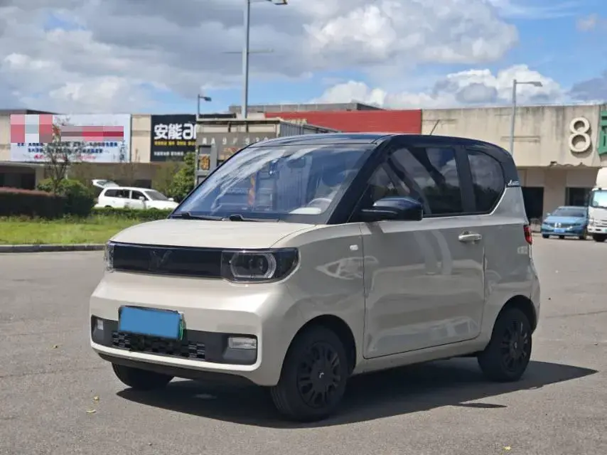 2022 WULING HONGGUANG view 1