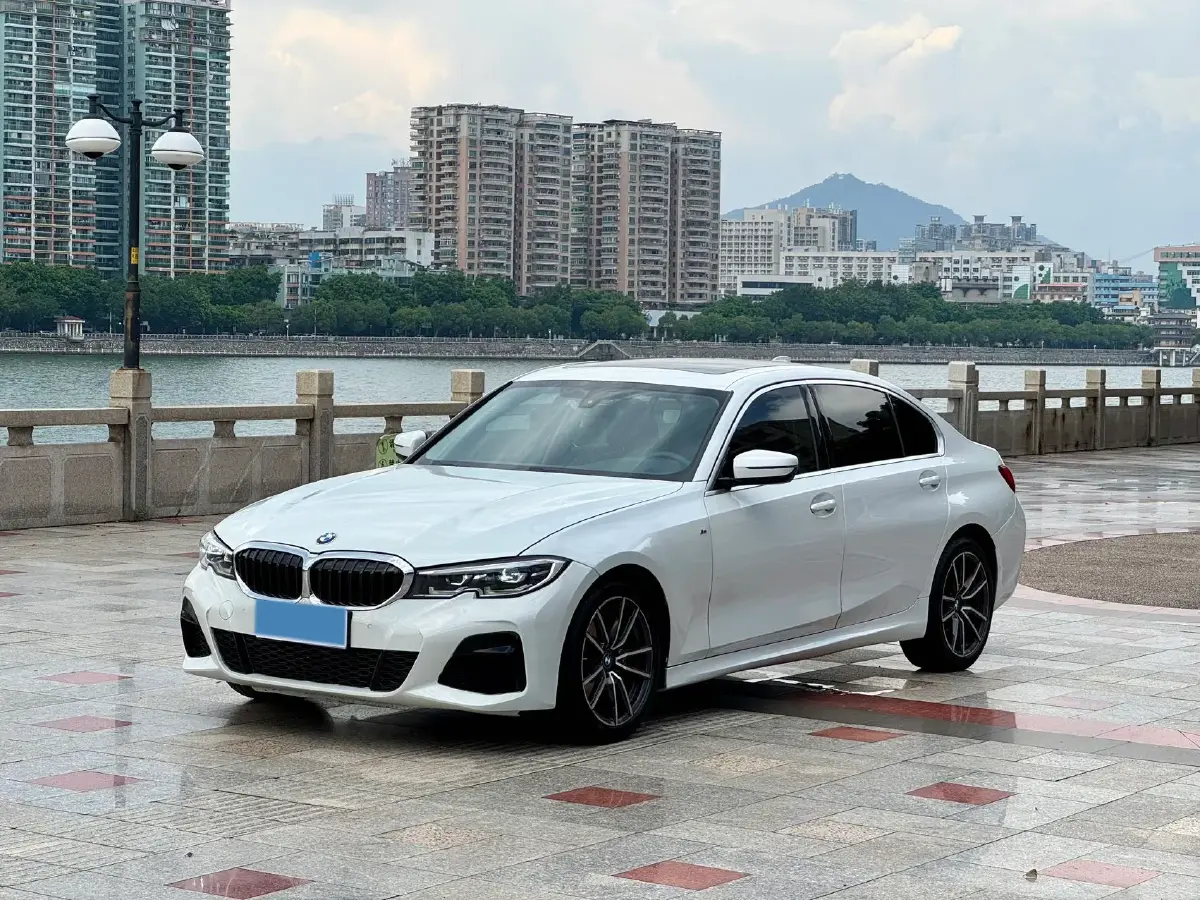 2022 BMW 3 Series 2.0T 156HP L4 8AT