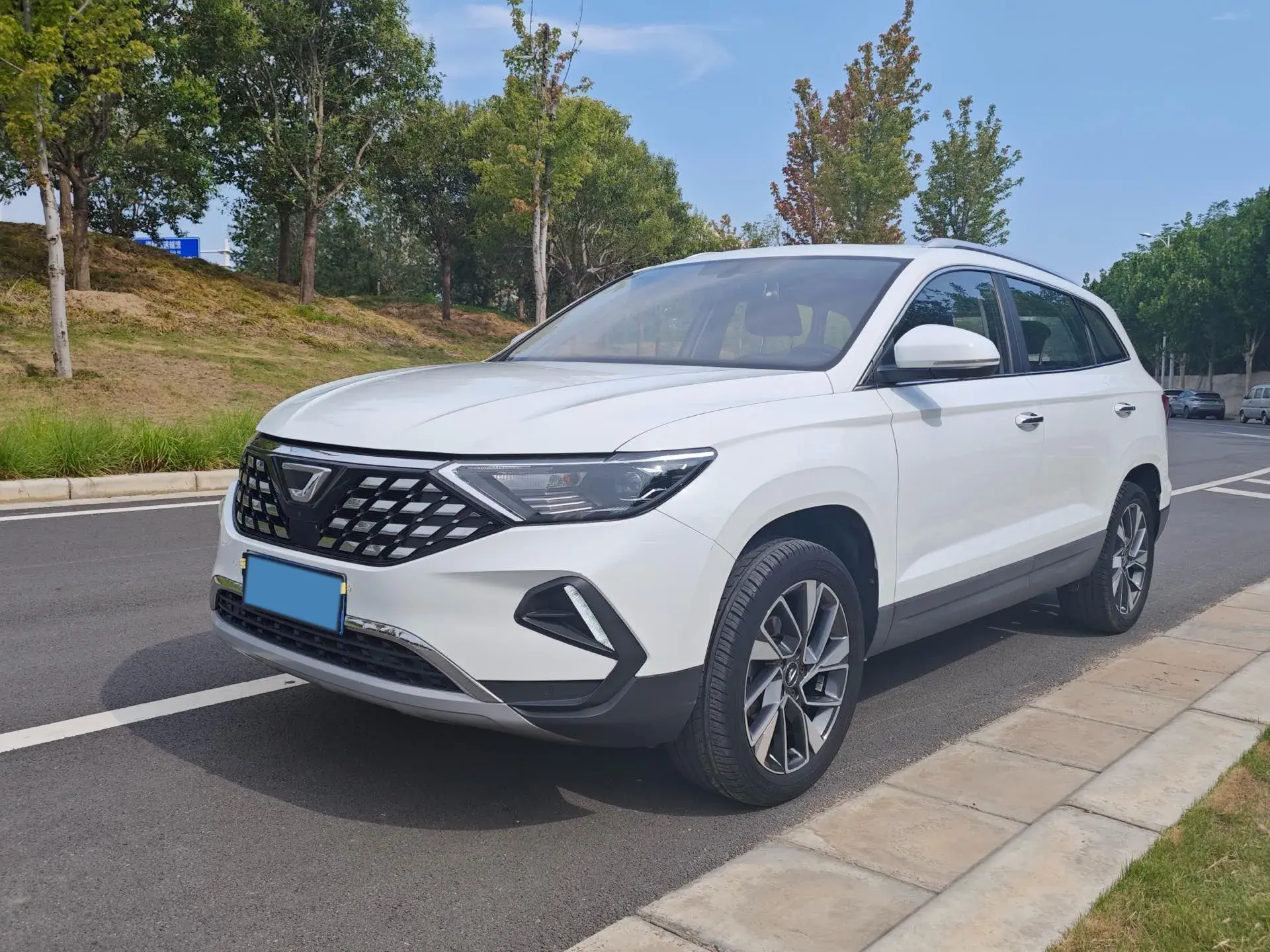 2023 JETTA VS7 view 1