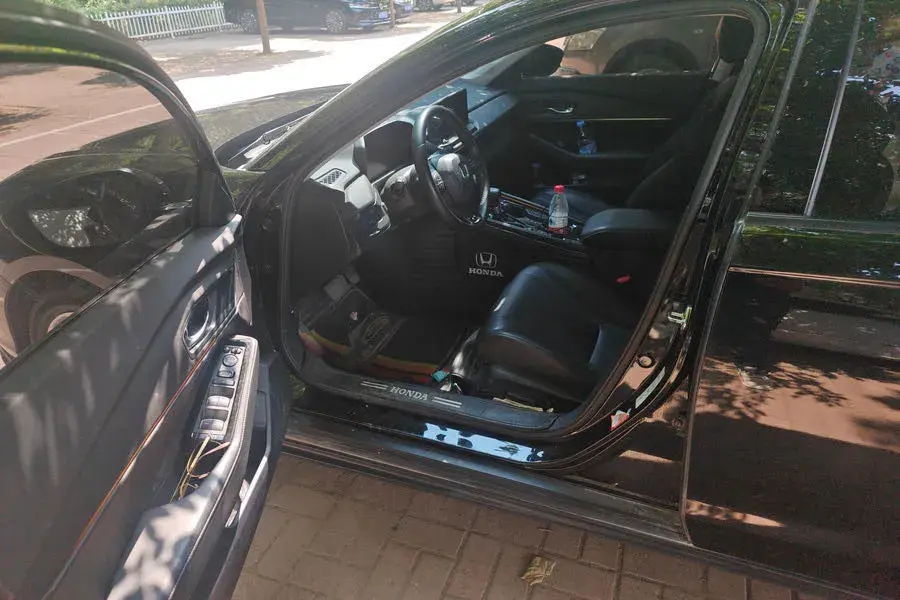 2023 HONDA ACCORD thumbnail 3