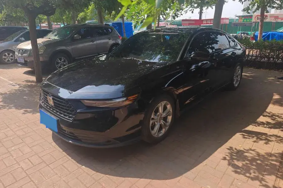 2023 HONDA ACCORD view 1