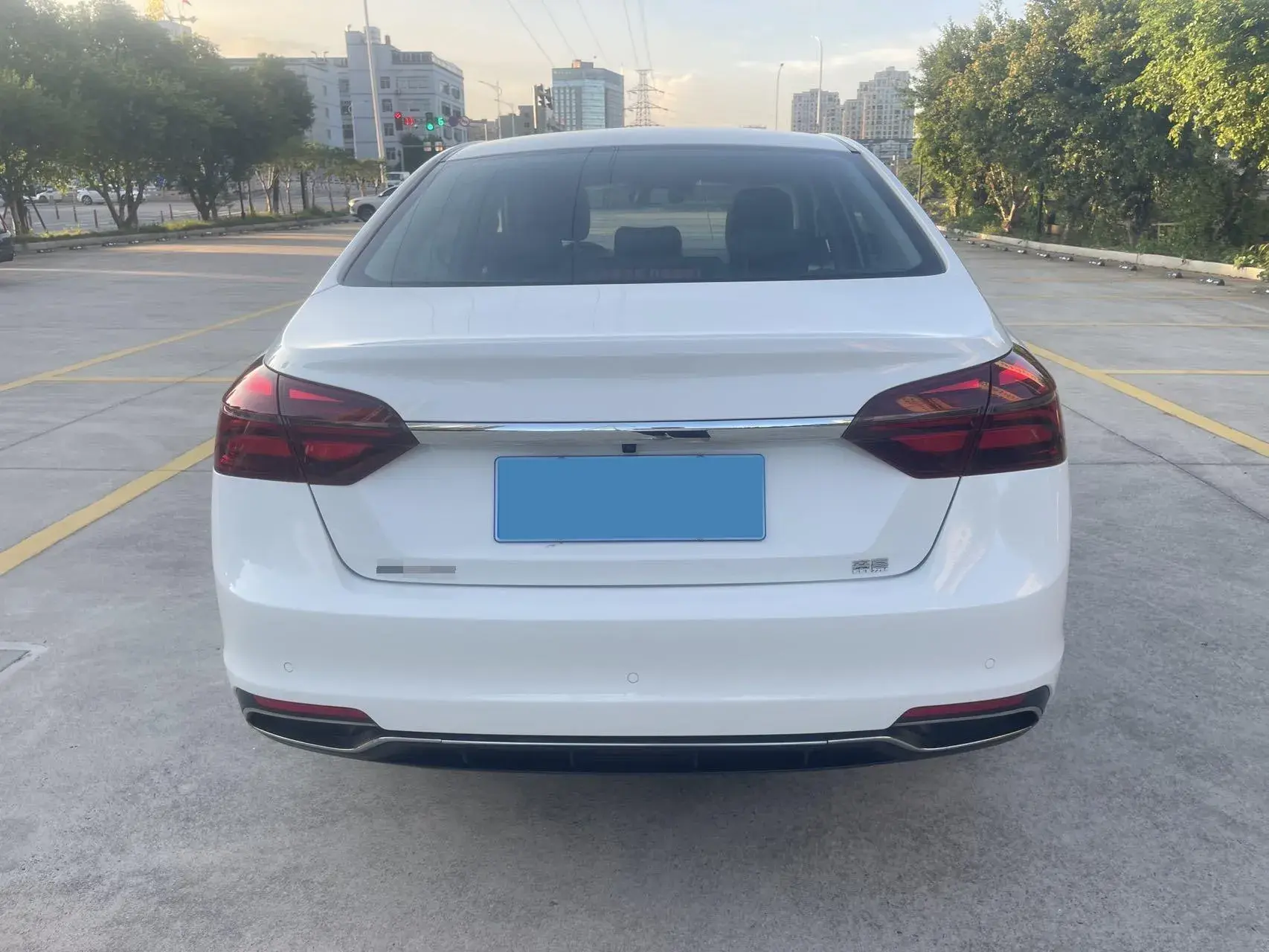 2019 GEELY EMGRAND thumbnail 3