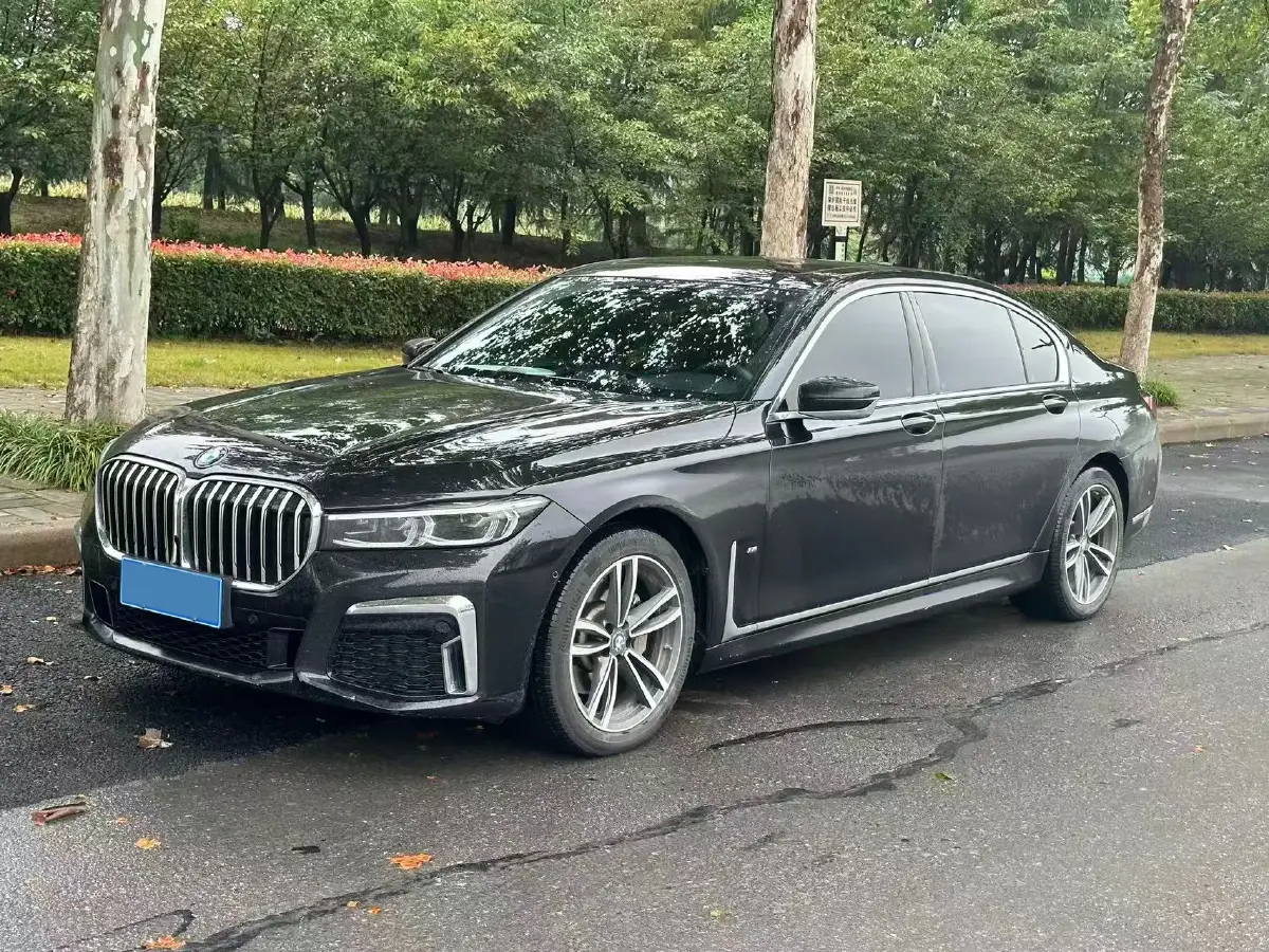 2021 BMW 7 Series 2.0T 265HP L4 8AT