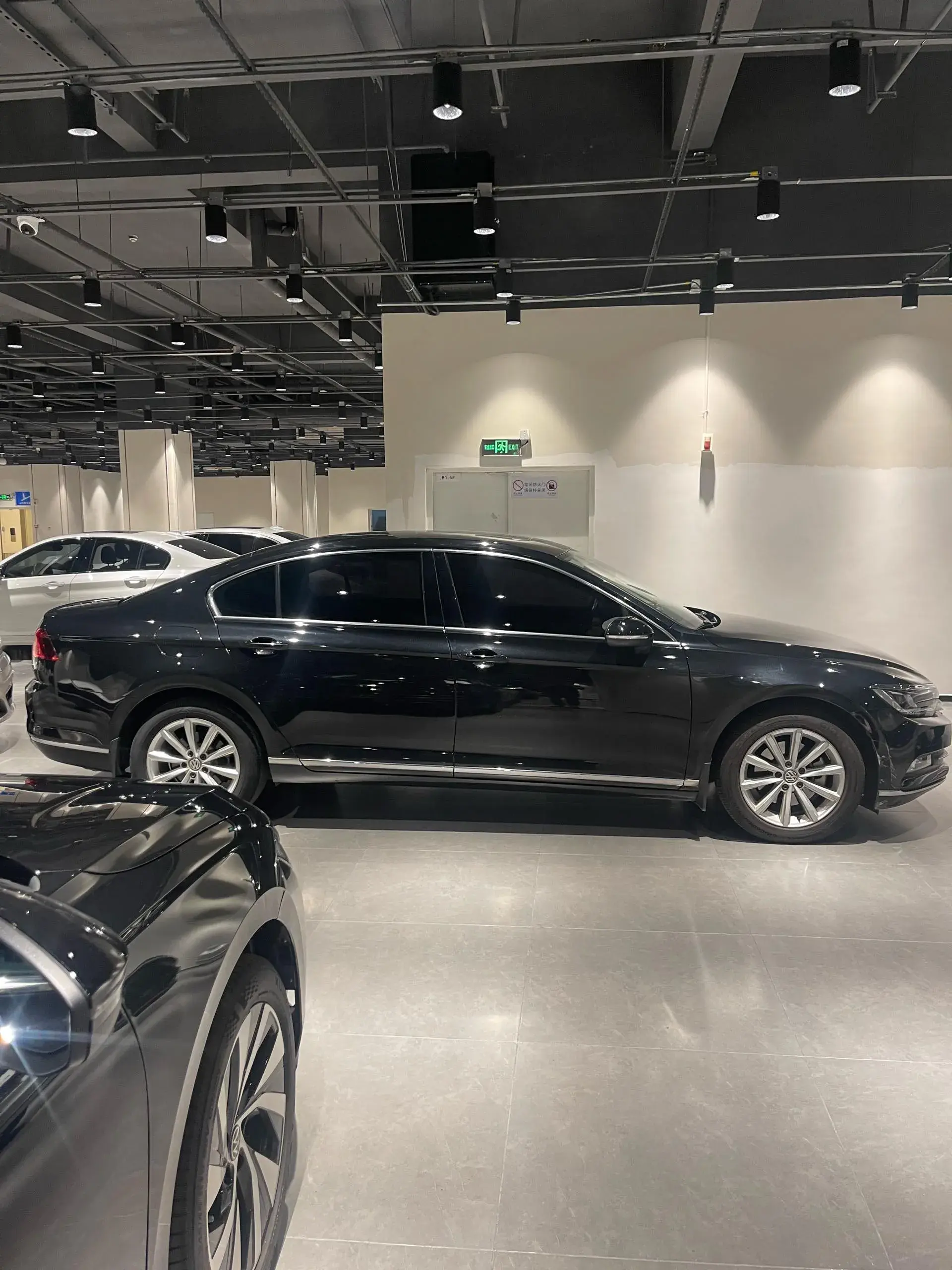 2019 VOLKSWAGEN MAGOTAN thumbnail 3