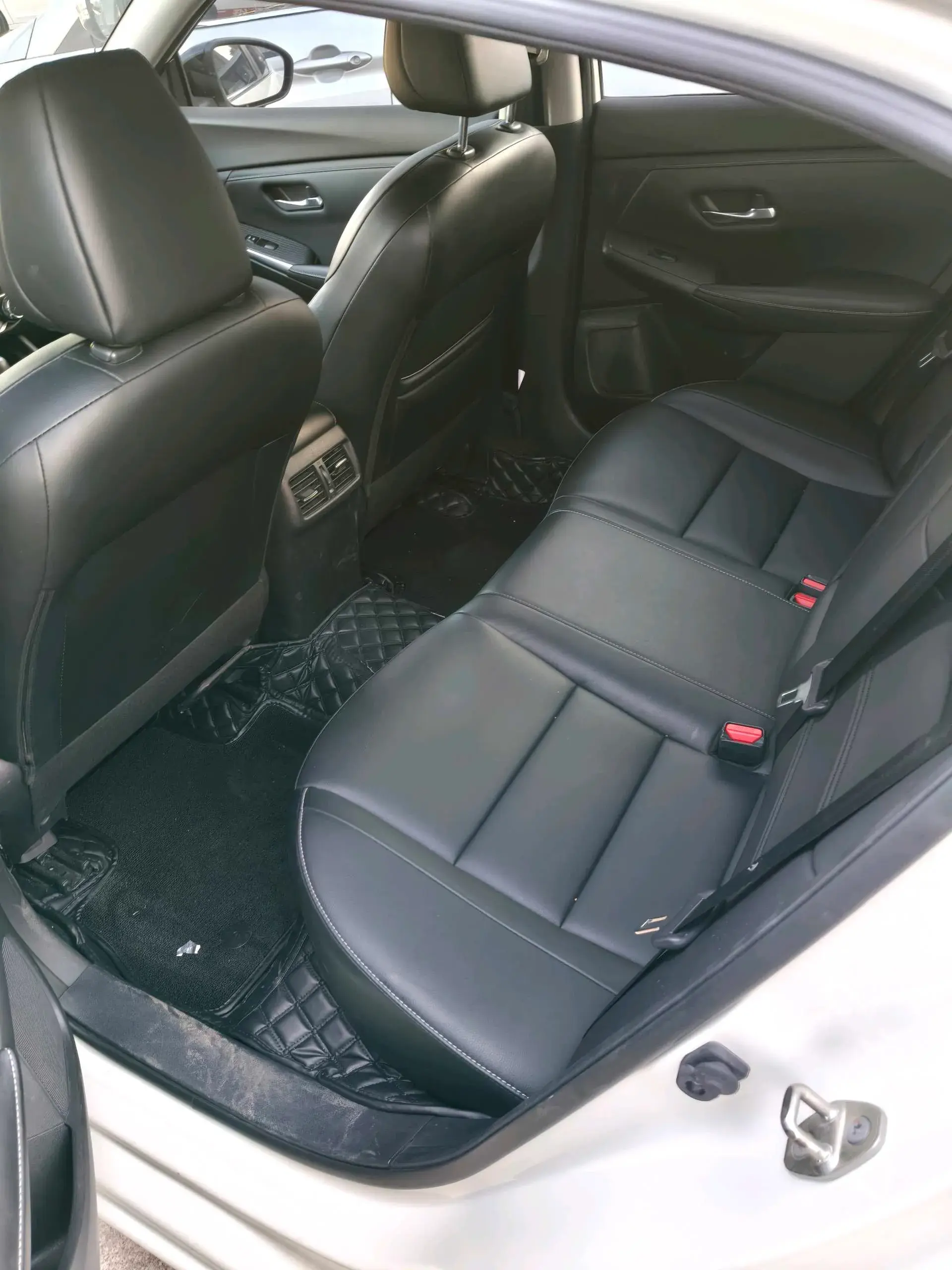 2021 NISSAN SYLPHY thumbnail 4