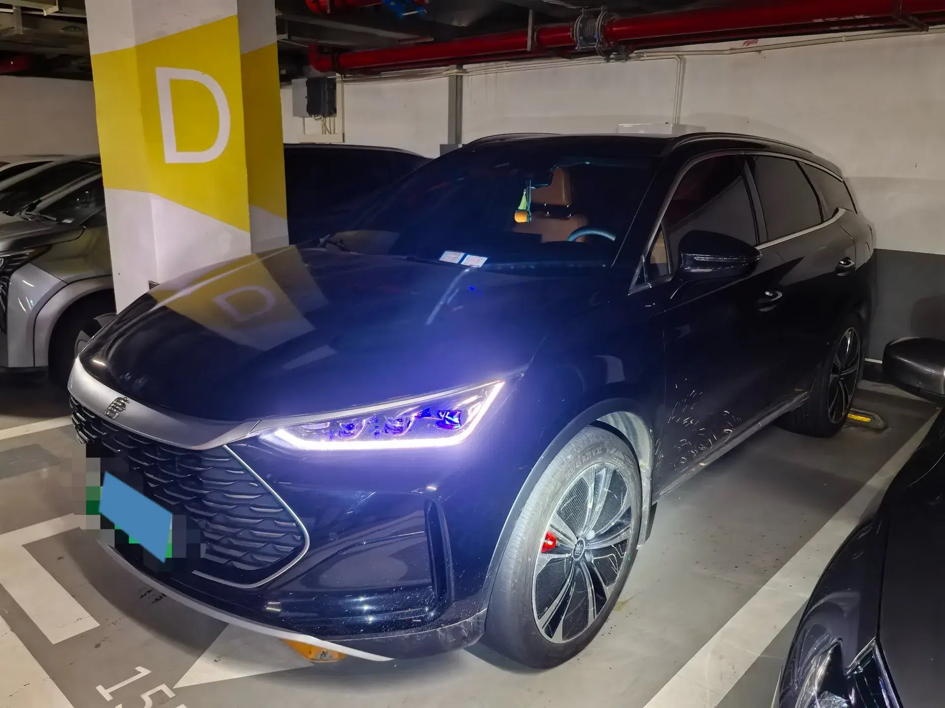 2022 BYD TANG view 1