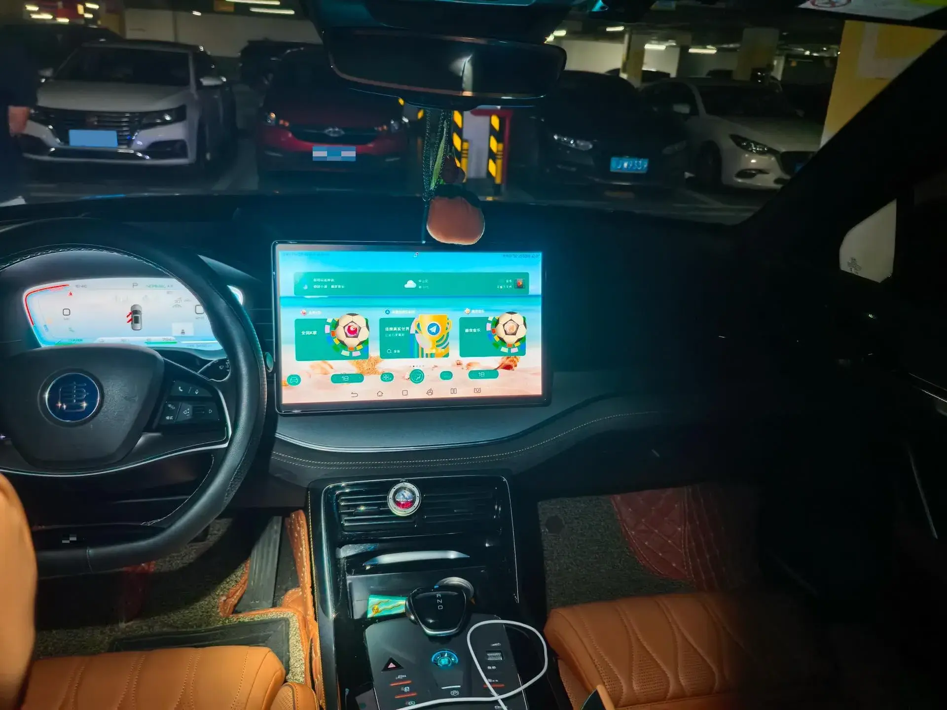 2022 BYD TANG thumbnail 2