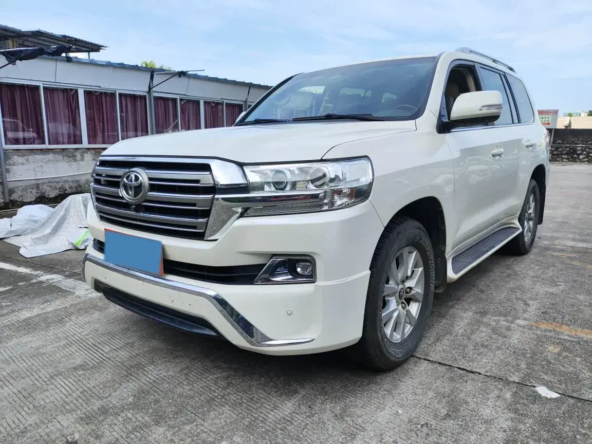 2019 CHEVROLET TRAX view 1