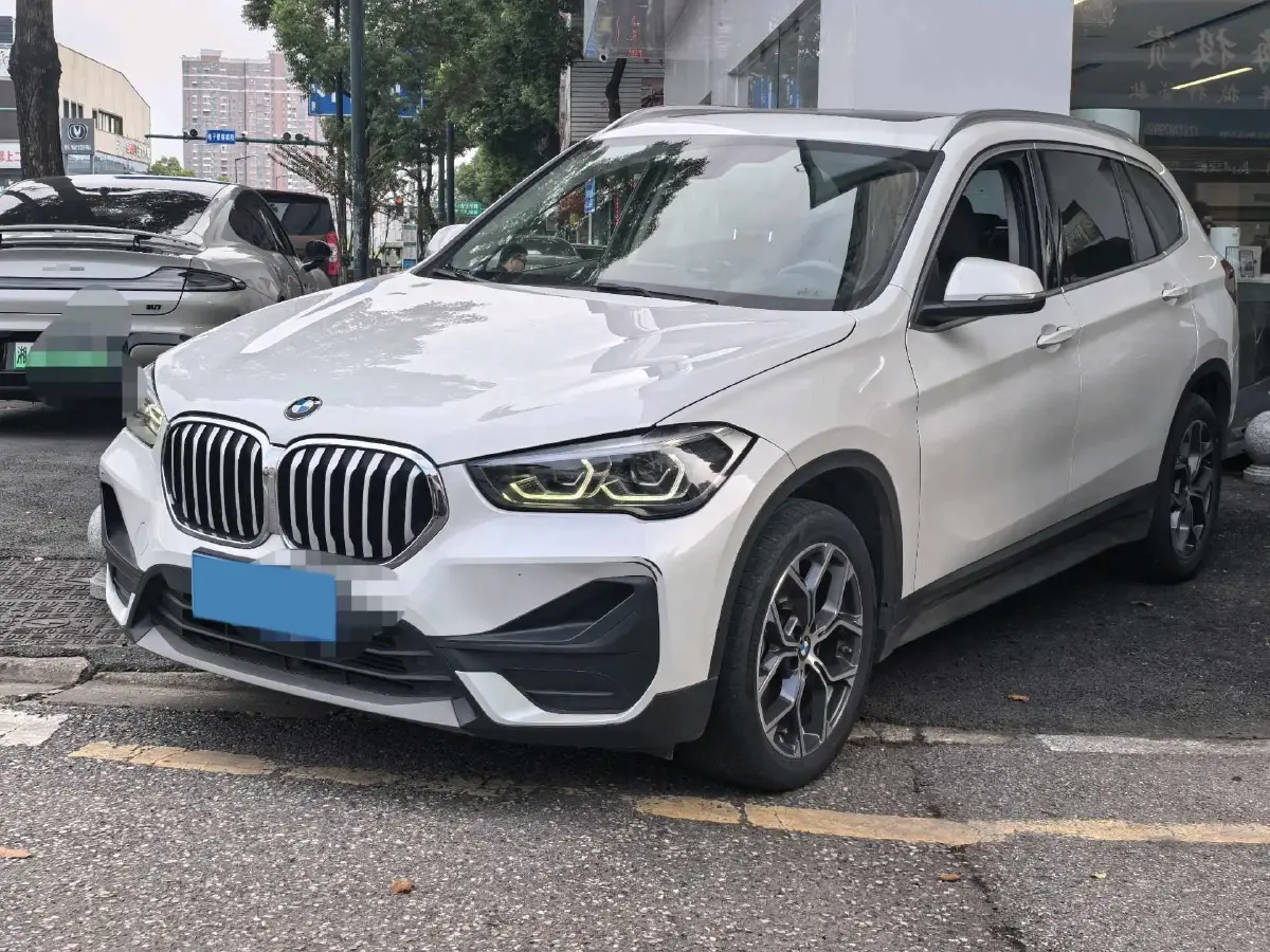 2021 BMW X1 2.0T 192HP L4 7DCT