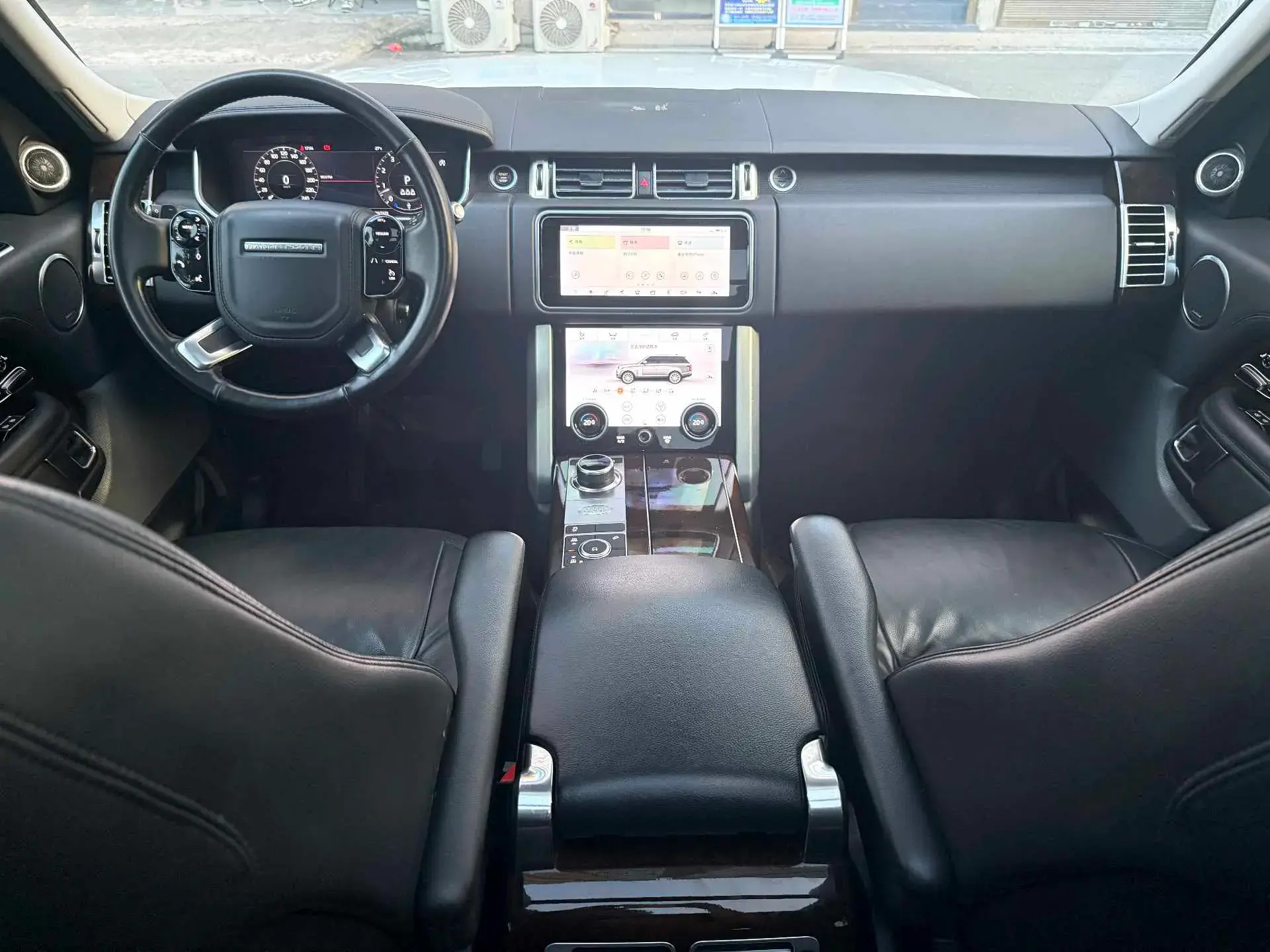 2022 LAND ROVER thumbnail 4