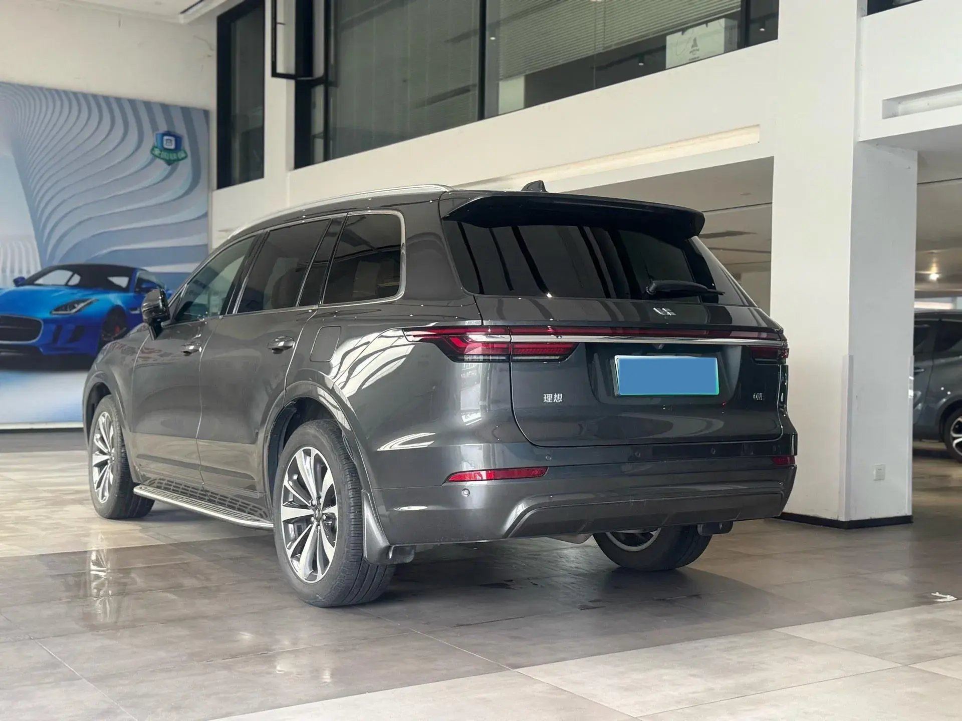 2020 LI ONE thumbnail 4