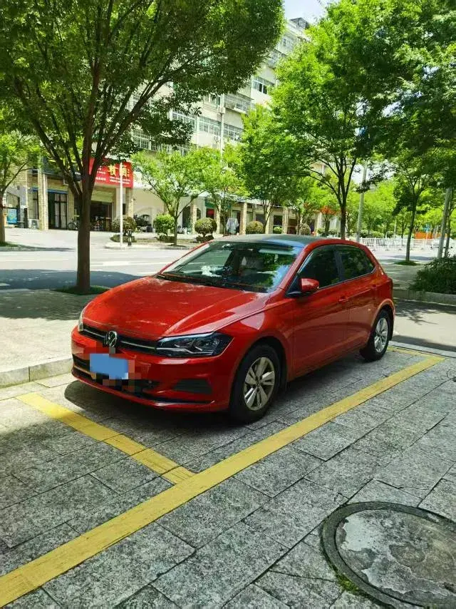 2023 VOLKSWAGEN POLO view 1