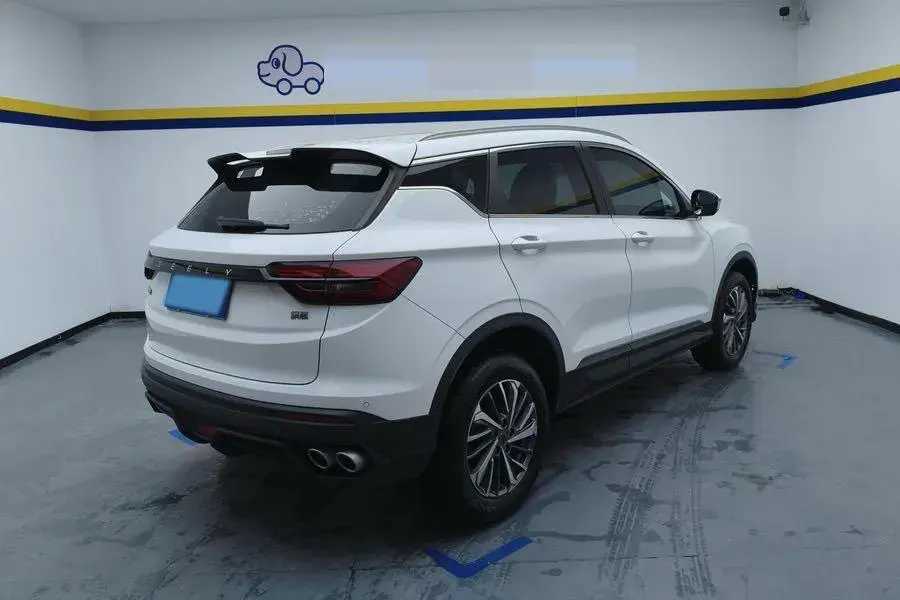 2021 GEELY COOLRAY thumbnail 2