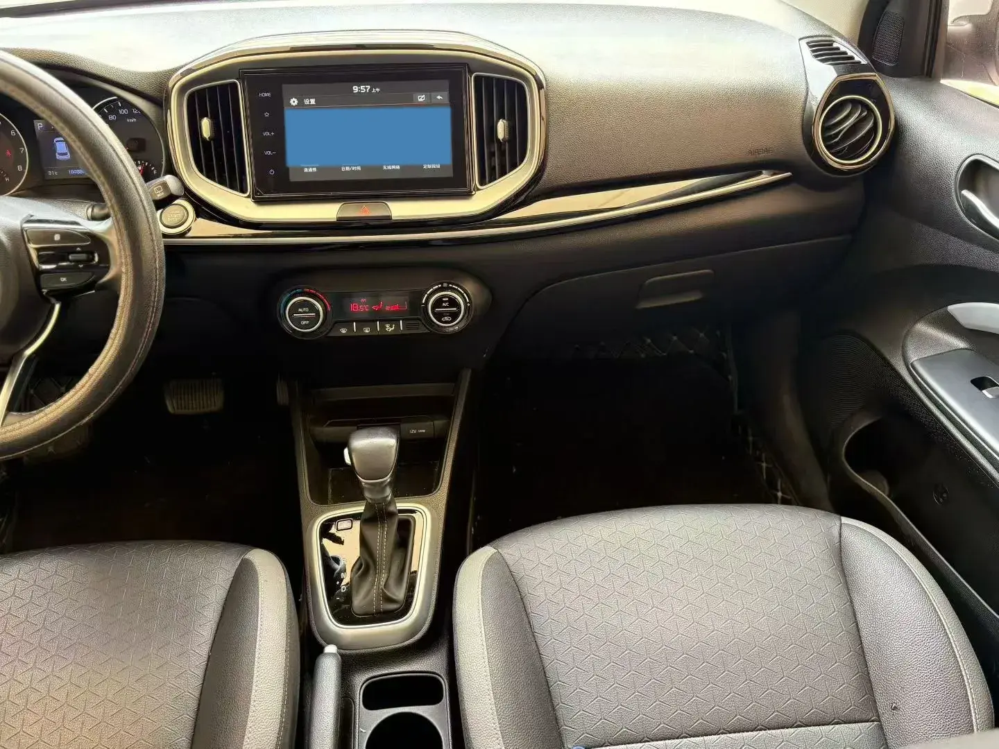 2019 KIA KX1 thumbnail 4