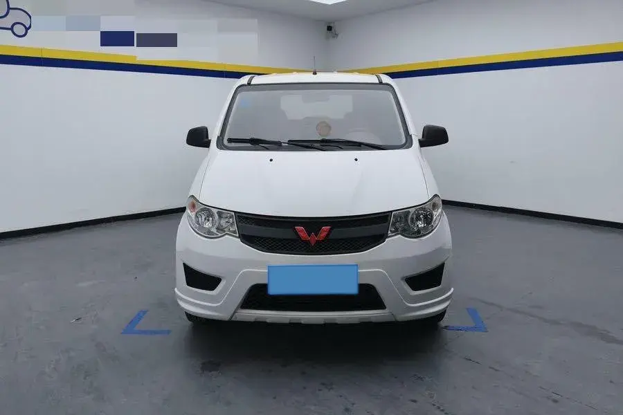 2018 WULING HONGGUANG thumbnail 3
