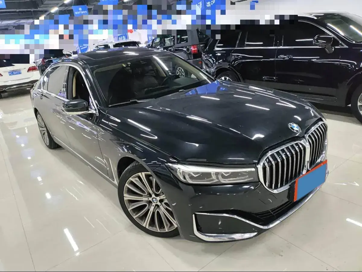 2021 BMW 7 thumbnail 4