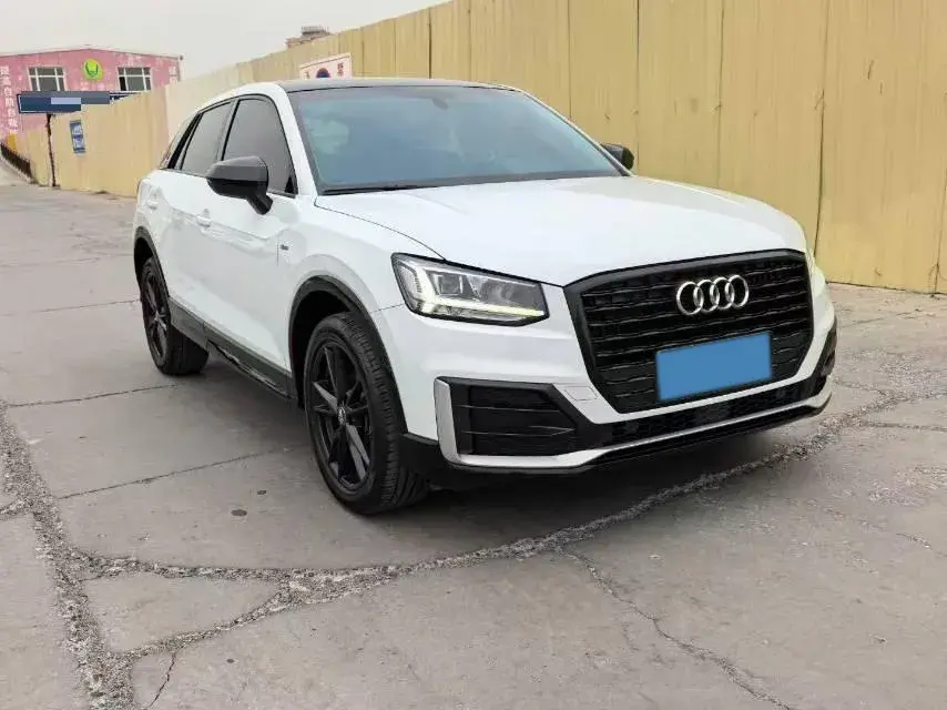 2020 AUDI Q2L thumbnail 3