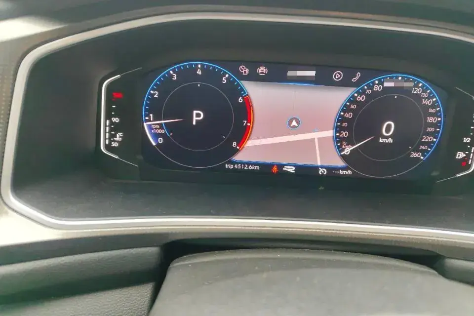 2023 VOLKSWAGEN T-ROC thumbnail 3