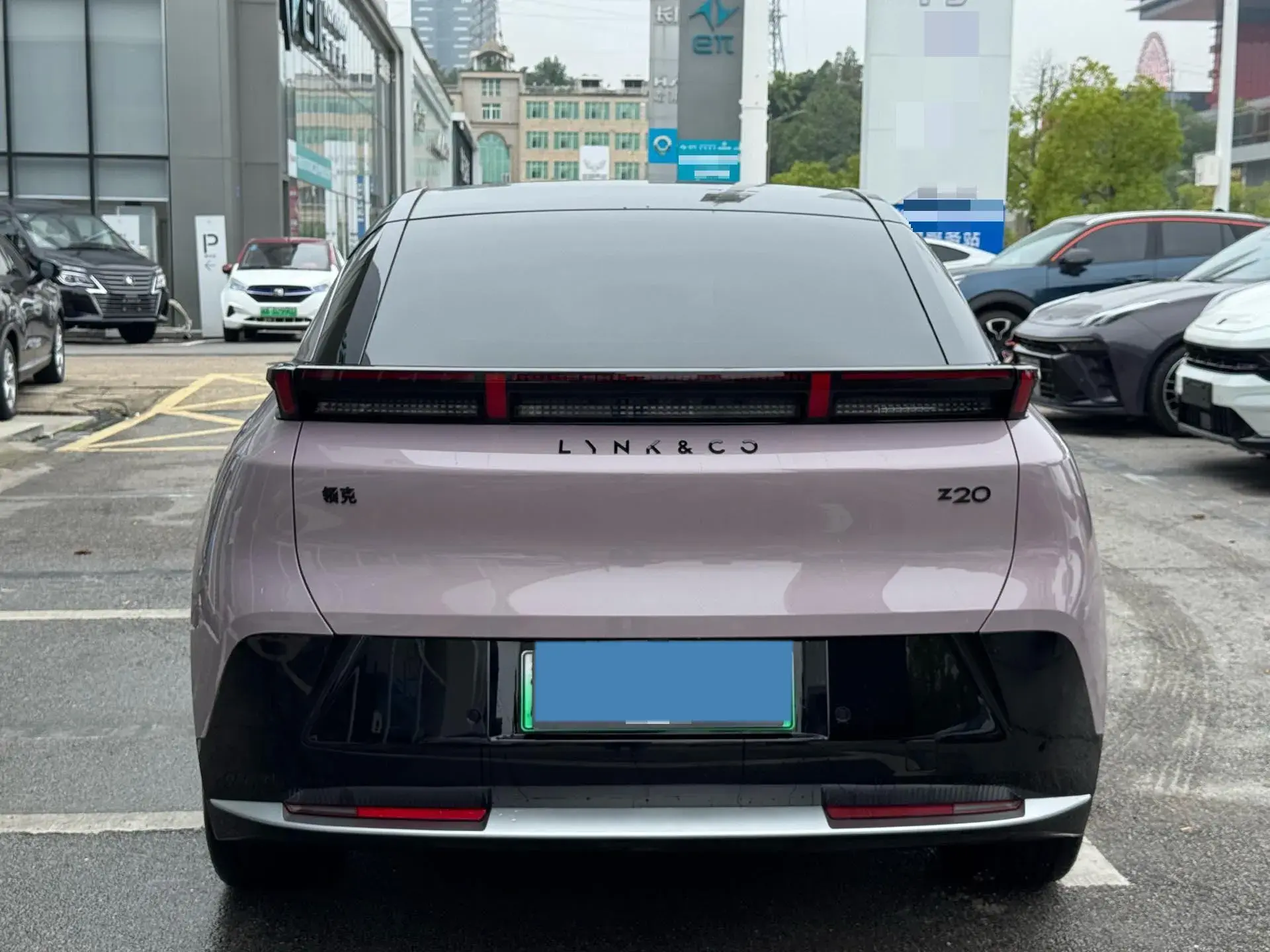 2025 LYNK&CO Z20 thumbnail 4