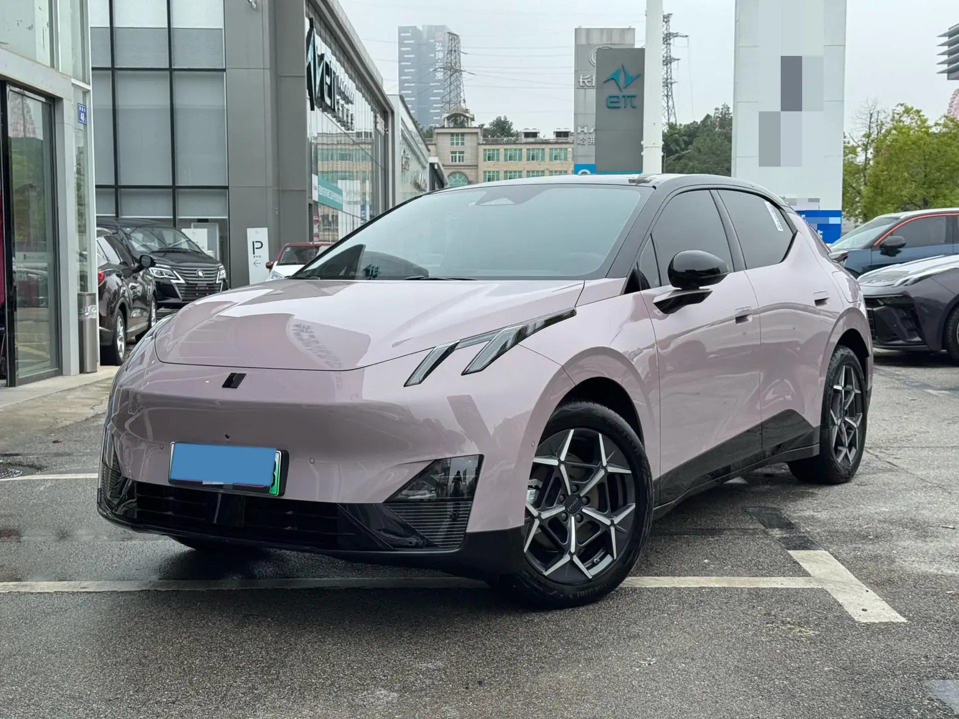 2025 LYNK&CO Z20 view 1