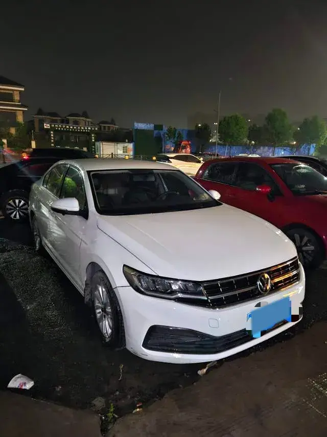 2021 VOLKSWAGEN BORA thumbnail 2